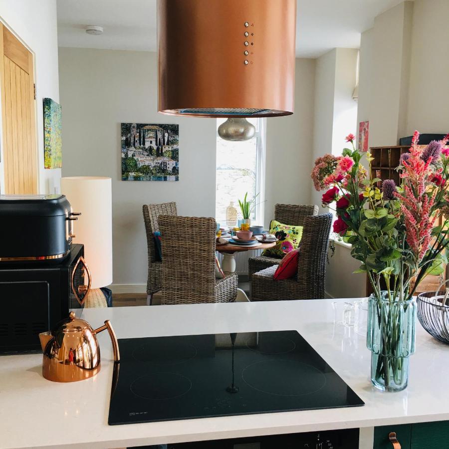 The Art Attic A Stylish Boutique Apartment بيلث ويلز المظهر الخارجي الصورة