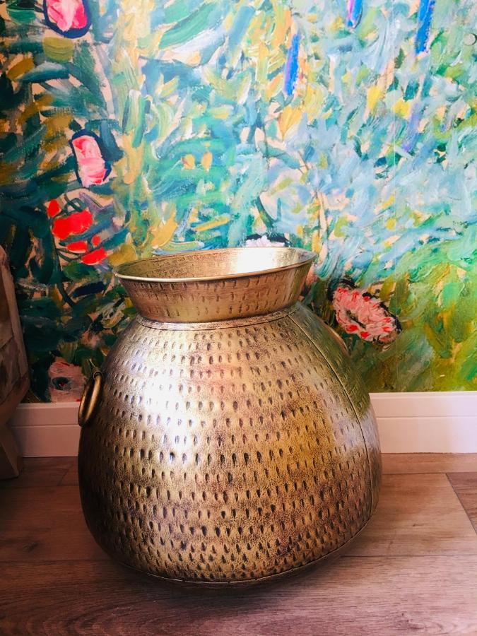 The Art Attic A Stylish Boutique Apartment بيلث ويلز المظهر الخارجي الصورة