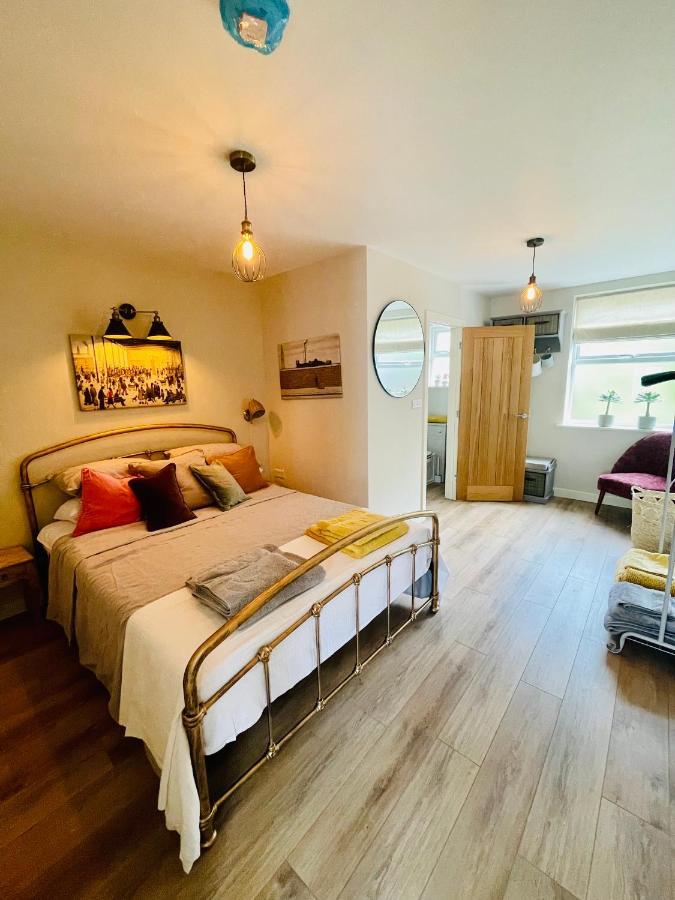 The Art Attic A Stylish Boutique Apartment بيلث ويلز المظهر الخارجي الصورة