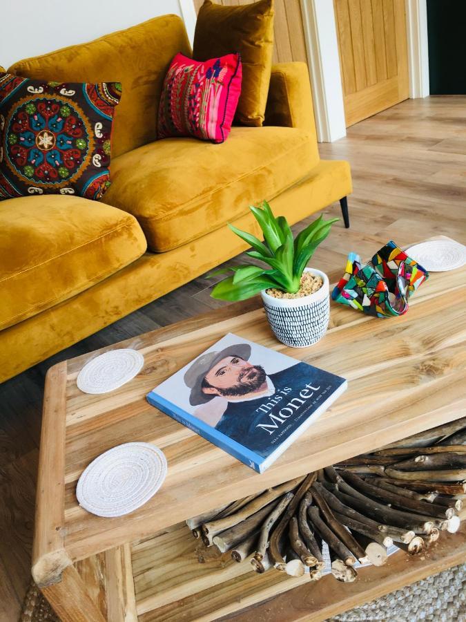 The Art Attic A Stylish Boutique Apartment بيلث ويلز المظهر الخارجي الصورة