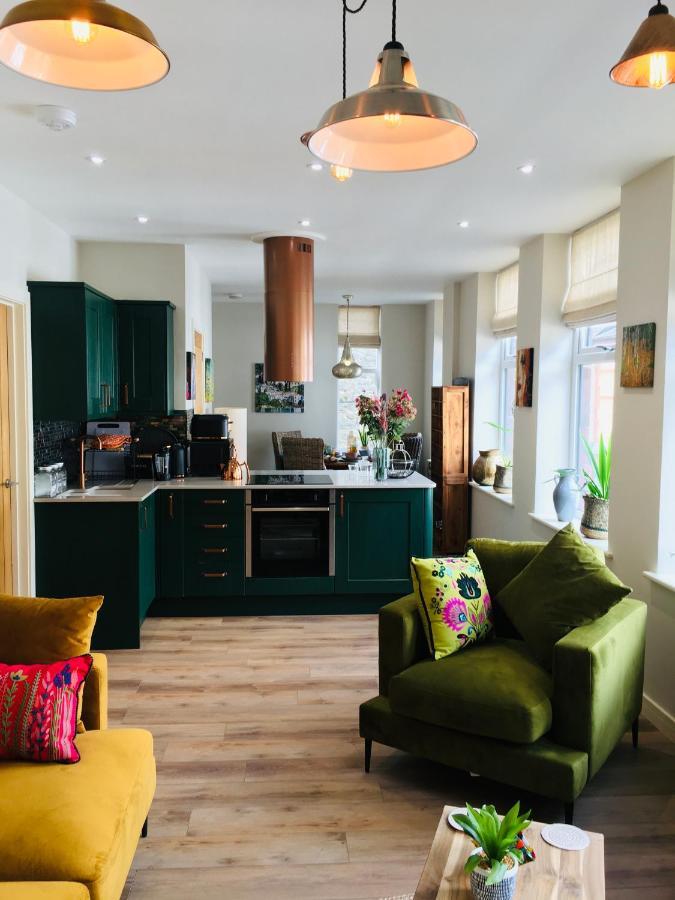 The Art Attic A Stylish Boutique Apartment بيلث ويلز المظهر الخارجي الصورة