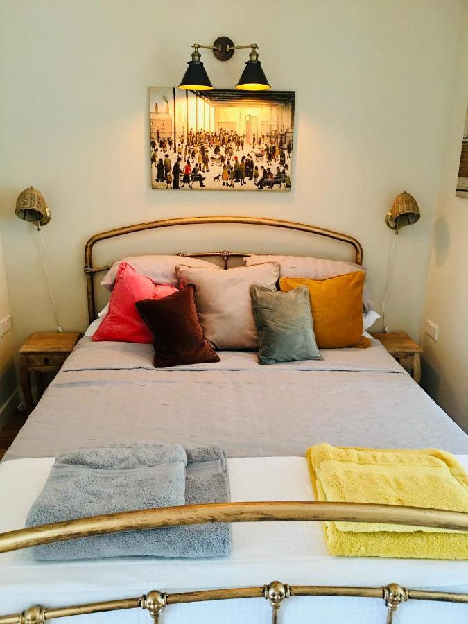 The Art Attic A Stylish Boutique Apartment بيلث ويلز المظهر الخارجي الصورة
